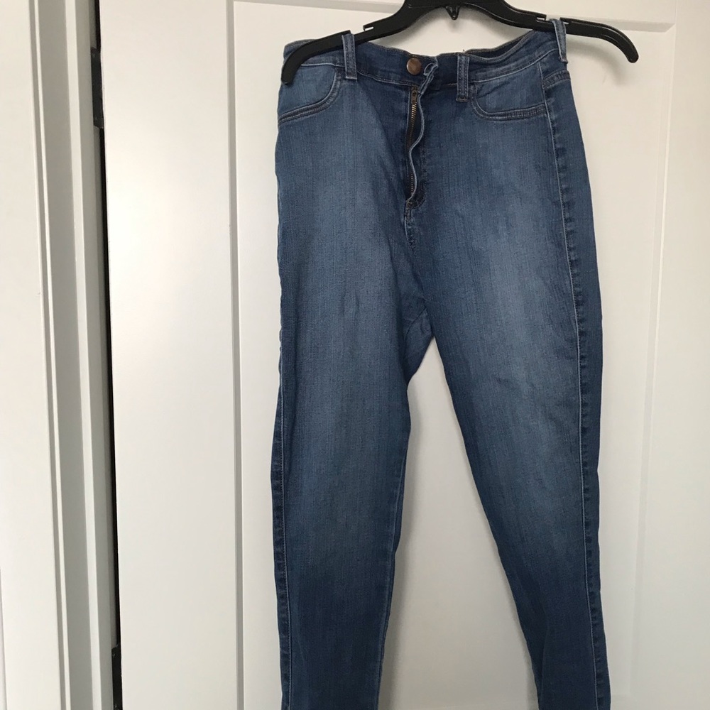 Fashion Nova Medium-Wash Skinny Jeans
